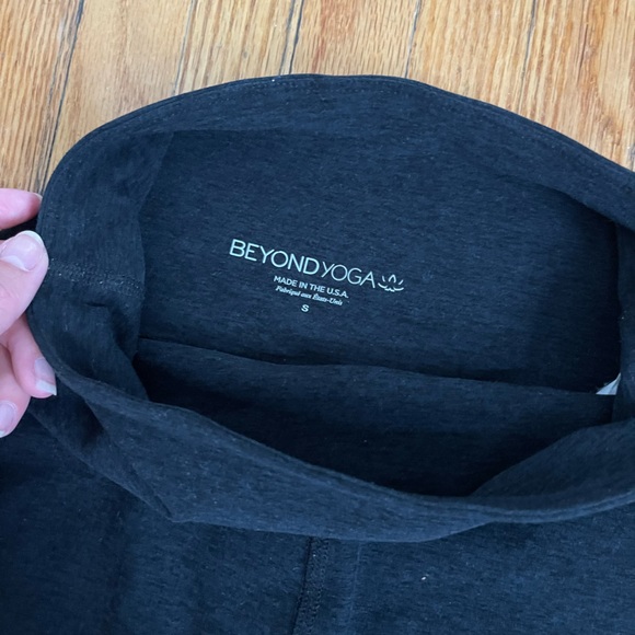 Beyond Yoga Spacedye leggings (S) - Picture 6 of 6